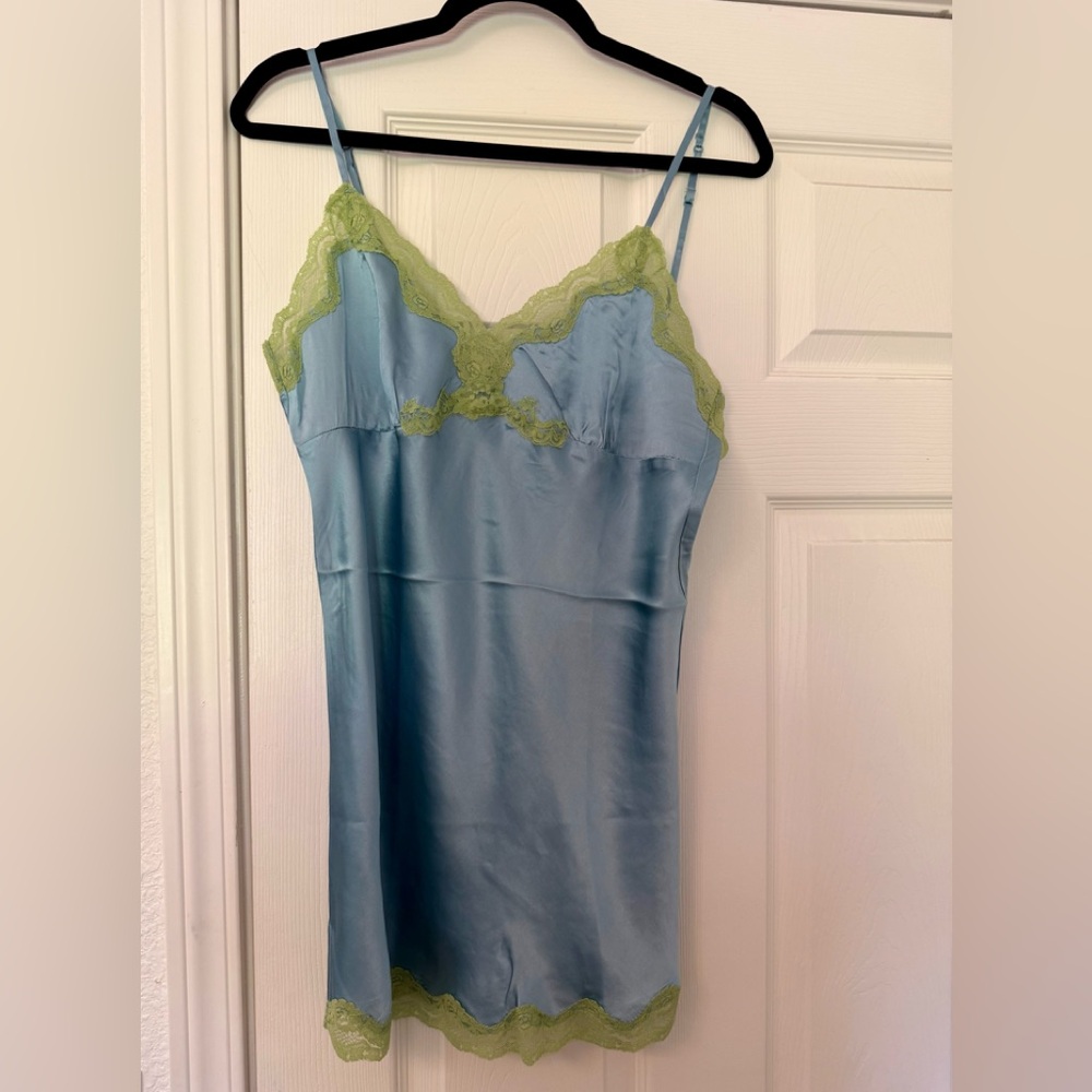 Gold Hawk NWT Tiffany Blue Silk Camisole ✨🩷HOST PICK 🩷✨ - Picture 3 of 8